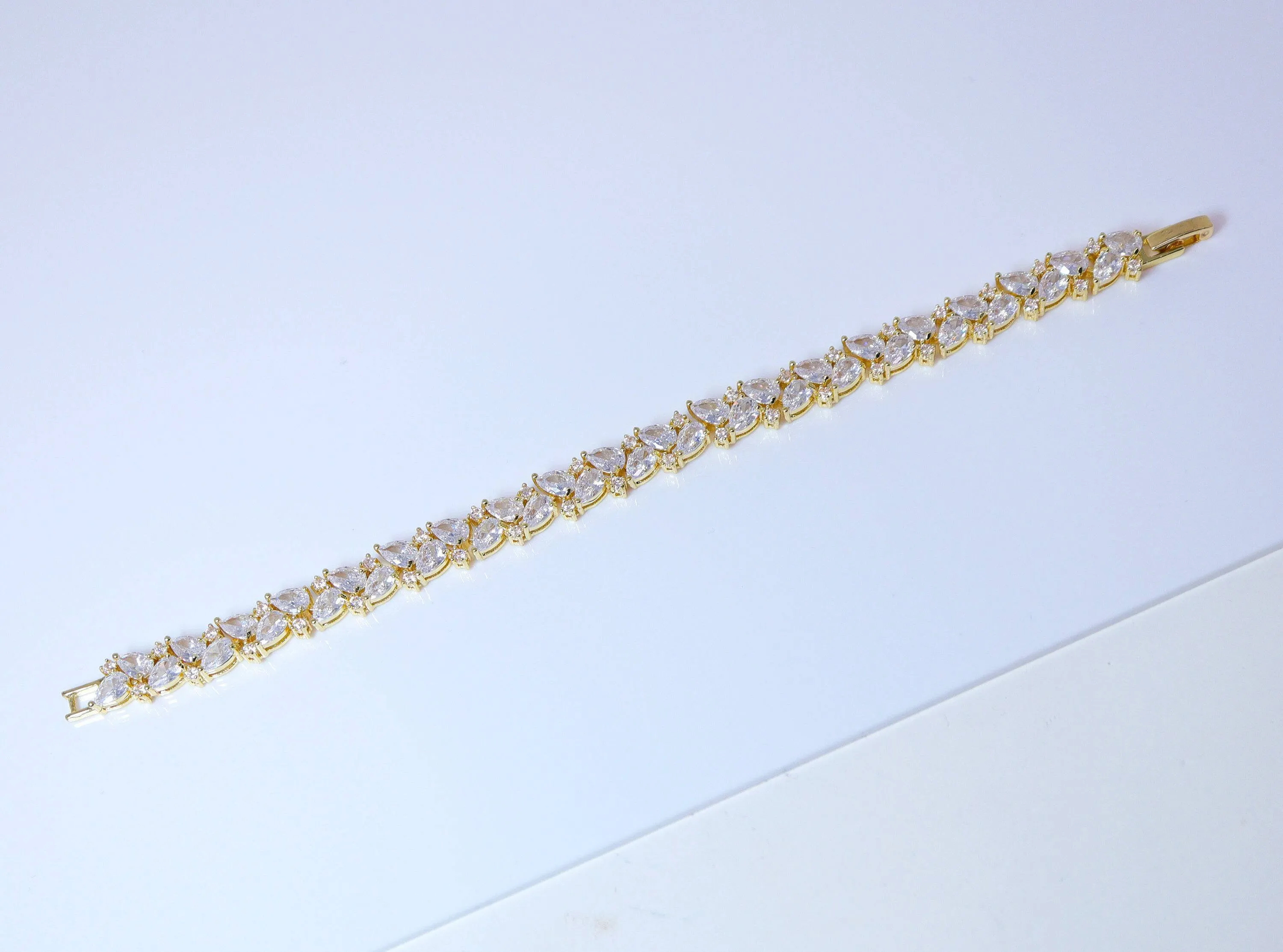 CZ Droplets Bracelet , Diamond Bracelet, Bracelet Femme, Wedding Bracelet, Bridesmaid Gift, Bride Bracelet, Bridal Bracelet.