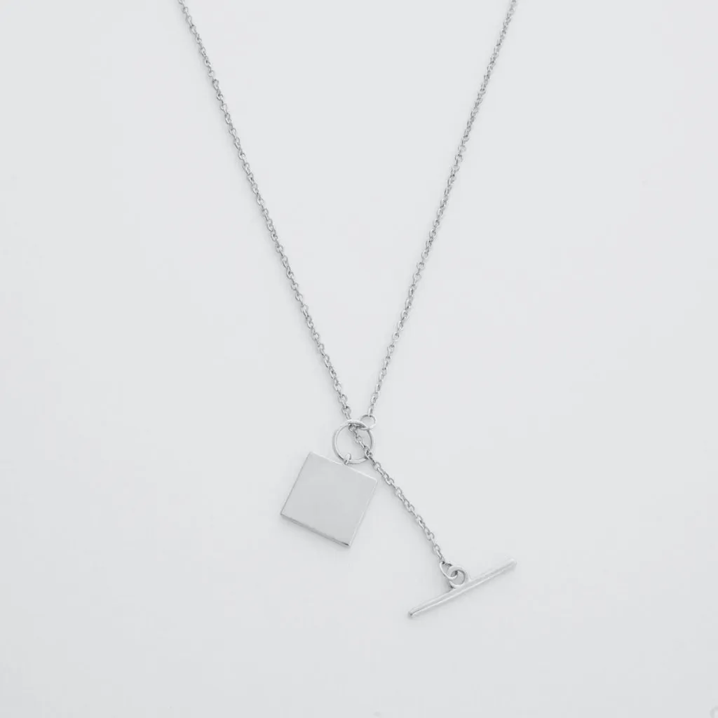 Gwyneth Toggle Necklace