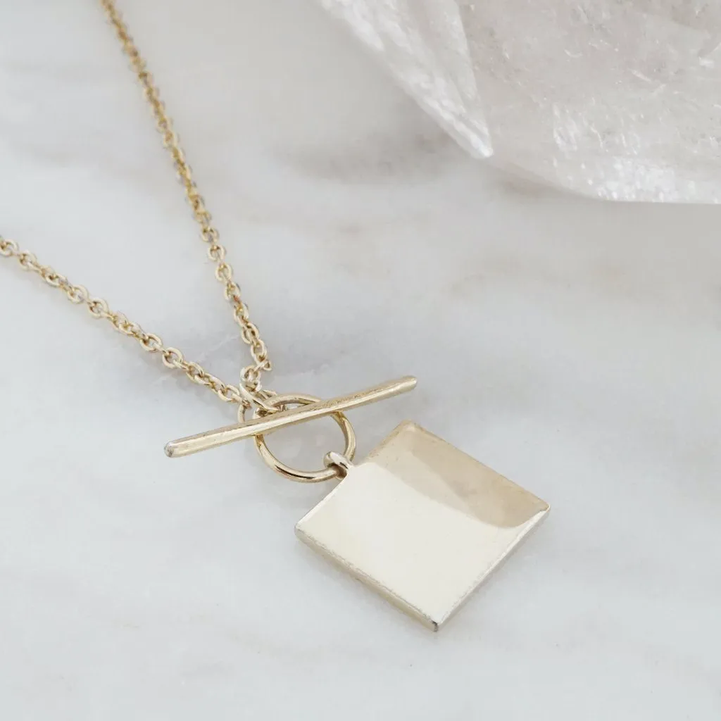 Gwyneth Toggle Necklace